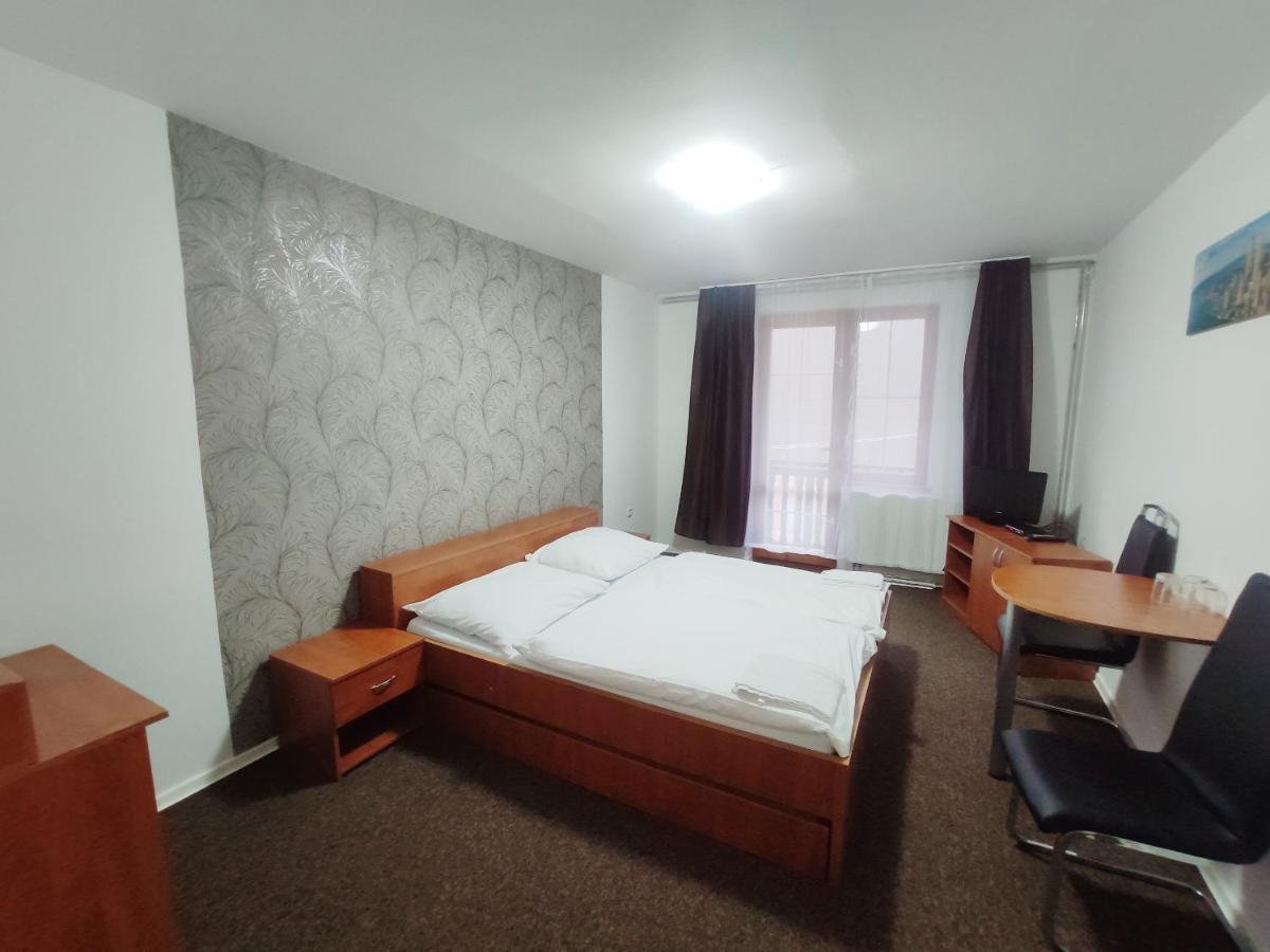 Horsky Hotel Eva Svätý Jur Værelse billede