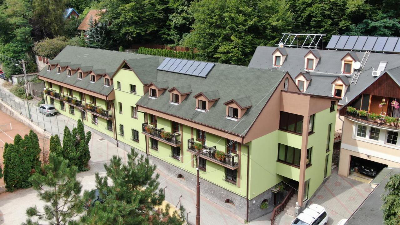 Horsky Hotel Eva Svätý Jur Eksteriør billede